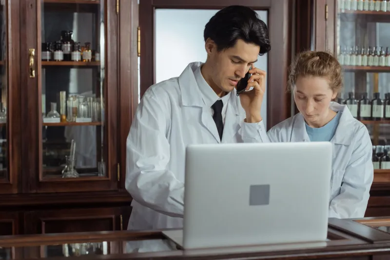 Counting Pills to Make Rent: What Canadian Pharmacists Are Witnessing at the Counter Every Day