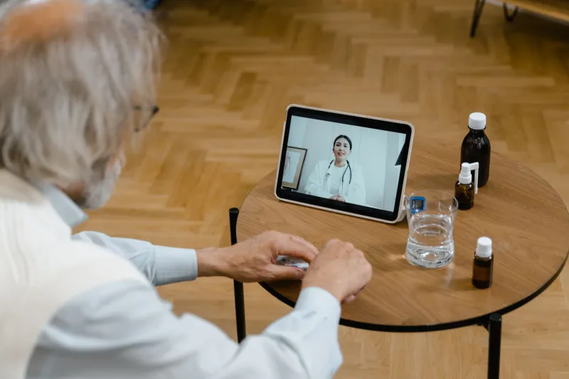 Managing Multiple Medications Without Losing Track: Digital Strategies for Canadian Patients